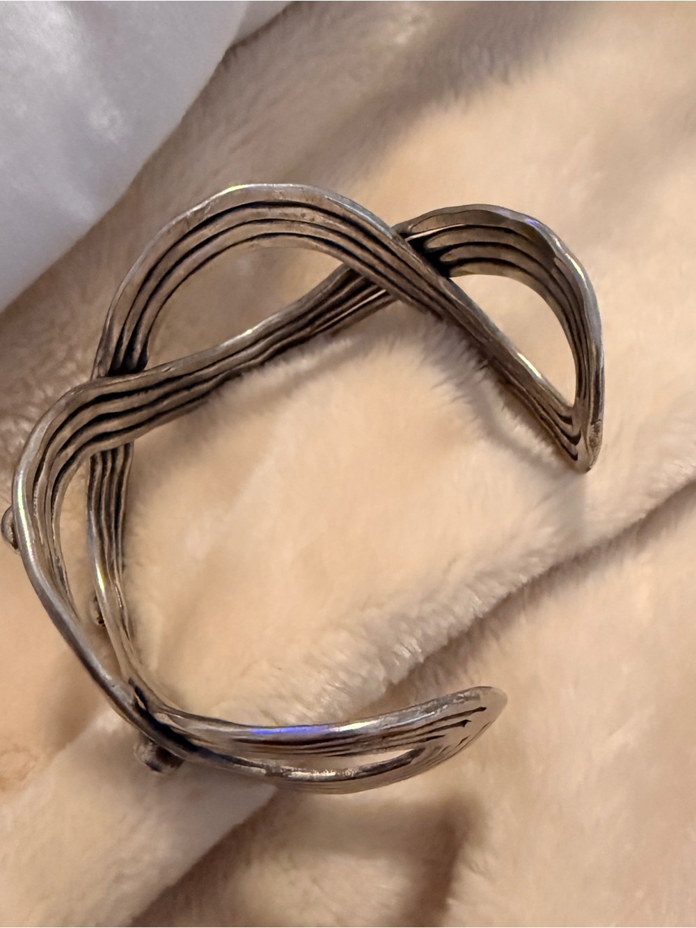 Unusual Retro, Art Deco design bracelet or wide multi-stranded silver-tone cuff. - Picture 15 of 16